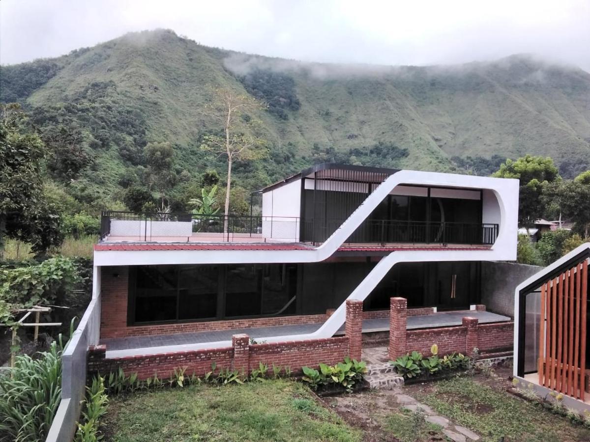 Dafano Villa Sembalunlawang Exterior photo